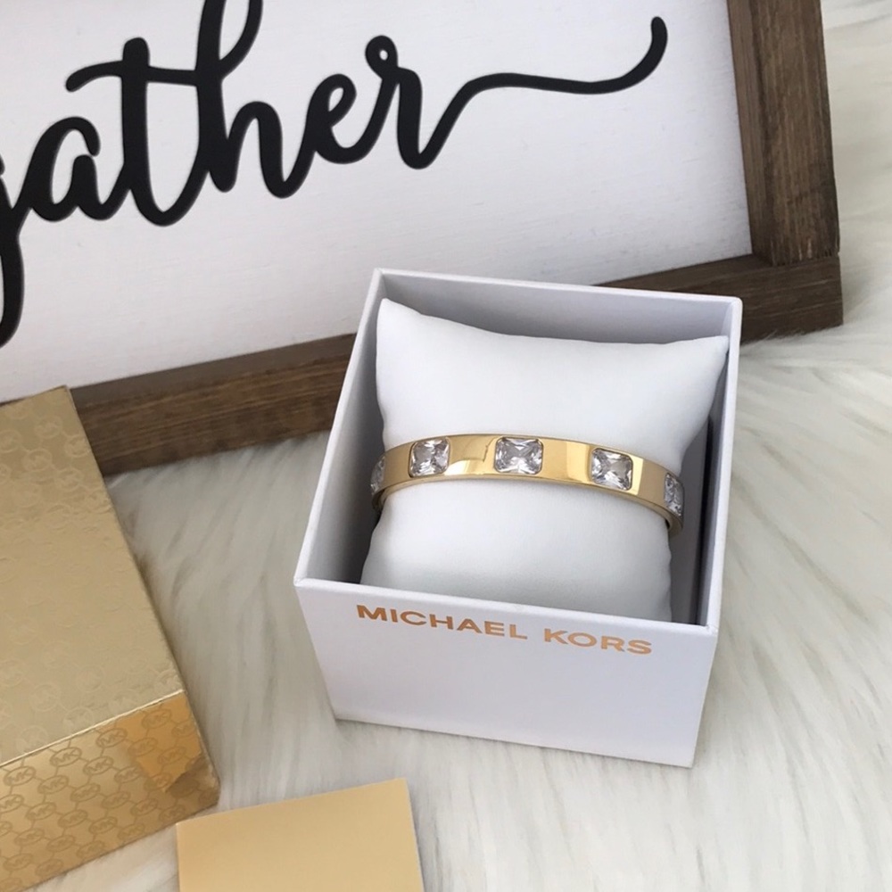 NEW ⭐️ Michael Kors Gold Crystal Bangle Bracelet